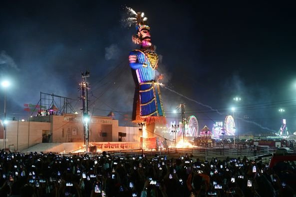 विजयादशमी पर्व की आप सभी को अनंत शुभकामनाएं।